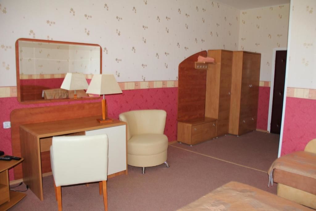 Отель Hotel Mława Млава-48